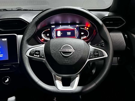 2026-Nissan-Magnite-10-Acenta_8