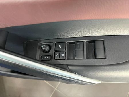 2024-Toyota-Corolla-Cross-18-XR-Hybrid_9