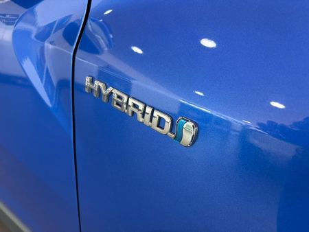 2024-Toyota-Corolla-Cross-18-XR-Hybrid_17