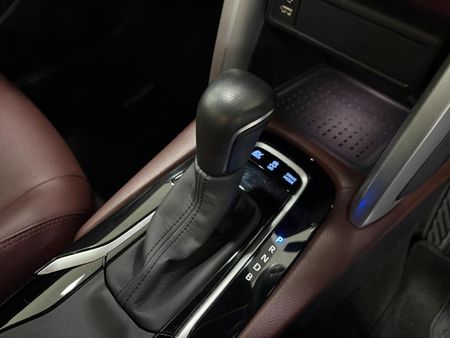 2024-Toyota-Corolla-Cross-18-XR-Hybrid_3