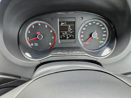 2026-Volkswagen-Polo-Vivo-16-Life_14