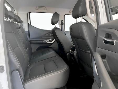 2024-Peugeot-Landtrek-19D-4Action-4x4-Double-Cab-Auto_20