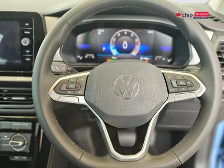2026-Volkswagen-T-Cross-10-TSI-Life-Auto_11