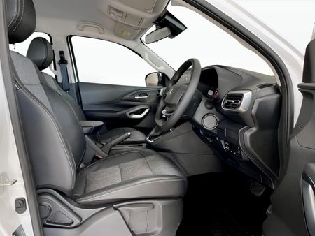 2026-Peugeot-Landtrek-19D-Allure-Double-Cab-Auto_10