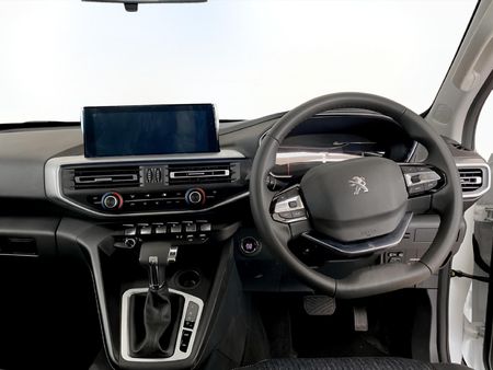 2026-Peugeot-Landtrek-19D-Allure-Double-Cab-Auto_13