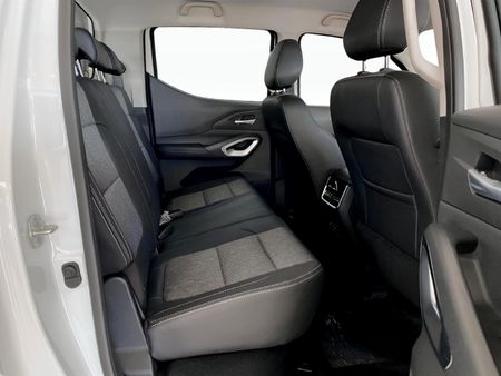 2026-Peugeot-Landtrek-19D-Allure-Double-Cab-Auto_21