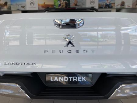 2026-Peugeot-Landtrek-19D-Allure-Double-Cab-Auto_8