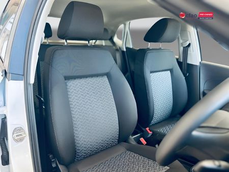 2026-Volkswagen-Polo-Vivo-14-Life_9