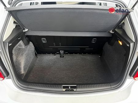 2026-Volkswagen-Polo-Vivo-16-Life_13