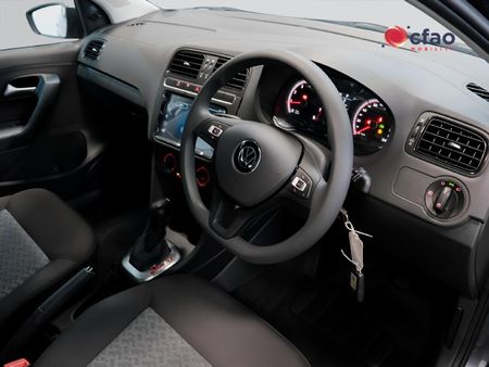 2026-Volkswagen-Polo-Vivo-14-Life_8