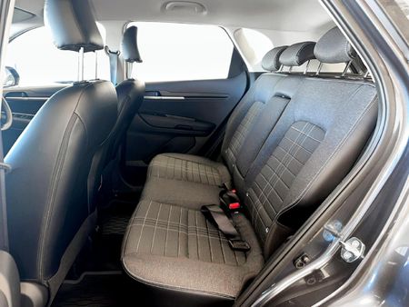 2026-Kia-Sonet-15-LS_10