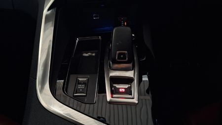 2021-Peugeot-3008-16T-GT-Auto_17