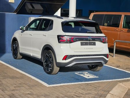 2026-Volkswagen-T-Cross-10-TSI-R-Line-Auto_4