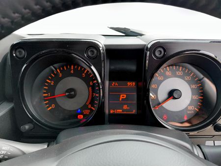 2026-Suzuki-Jimny-15-GLX-Auto_9