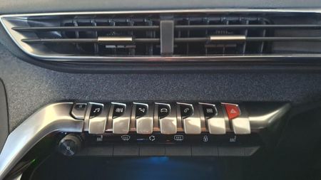 2018-Peugeot-3008-16-THP-GT-Line-Auto_16