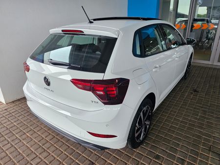 2026-Volkswagen-Polo-10-TSI-Life-Auto-DSG_3