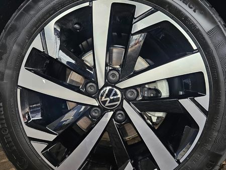 2026-Volkswagen-Polo-10-TSI-Life-Auto-DSG_5