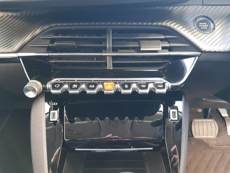 2021-Peugeot-2008-12T-Allure-Auto_15
