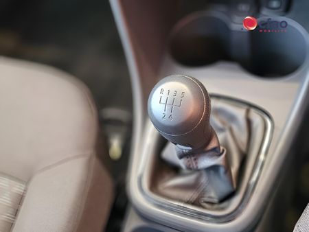 2026-Volkswagen-Polo-Vivo-14_19
