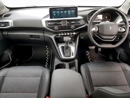 2026-Peugeot-Landtrek-19D-Allure-Double-Cab-Auto_9