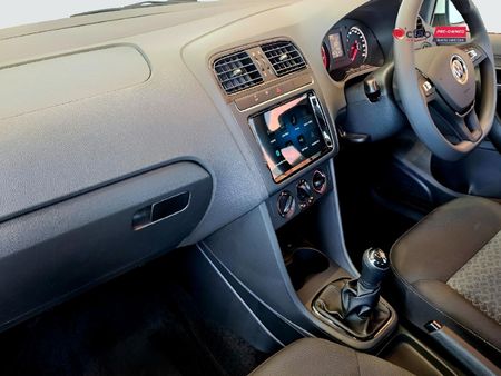 2026-Volkswagen-Polo-Vivo-14-Life_12