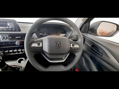 2026-Peugeot-Landtrek-19D-Professional-Single-Cab_10