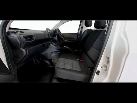 2026-Peugeot-Landtrek-19D-Professional-Single-Cab_6