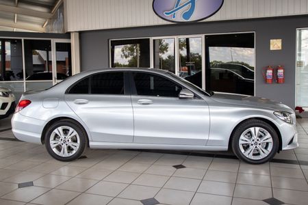 2018-Mercedes-Benz-C-Class-C-180-Auto_1