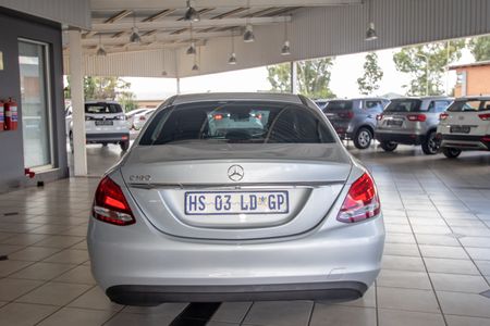 2018-Mercedes-Benz-C-Class-C-180-Auto_2