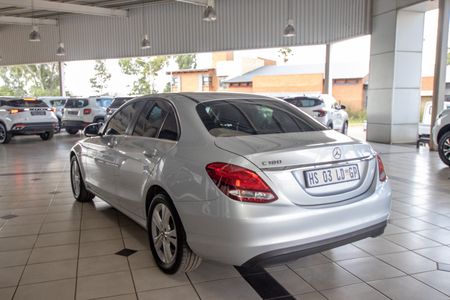 2018-Mercedes-Benz-C-Class-C-180-Auto_3