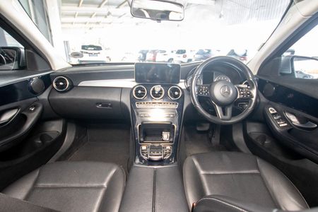 2018-Mercedes-Benz-C-Class-C-180-Auto_7