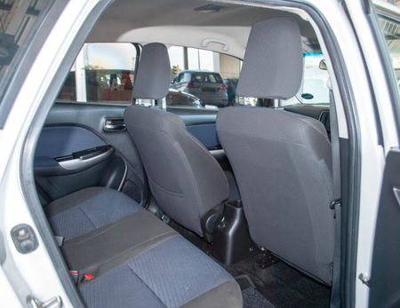 2021-Toyota-Urban-Cruiser-15-Xs_10