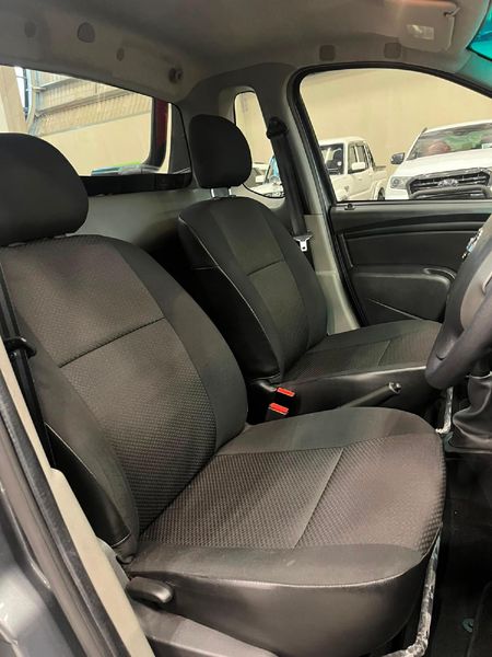 2023-Nissan-NP200-16-AC-Safety-Pack_11