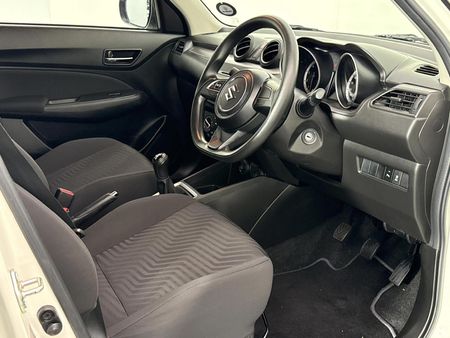 2022-Suzuki-Swift-12-GL_9