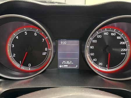 2022-Suzuki-Swift-12-GL_2