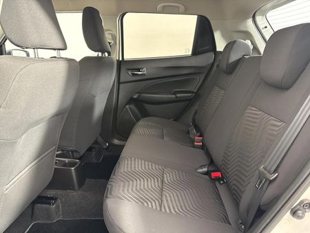 2022-Suzuki-Swift-12-GL_3