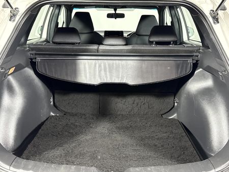 2023-Toyota-Corolla-Cross-18-XI_13