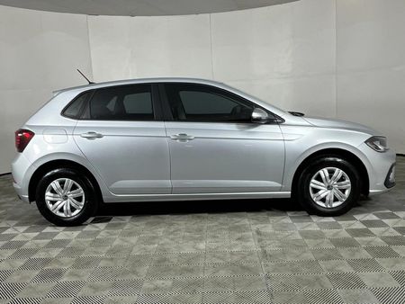 2025-Volkswagen-Polo-10-TSI_16
