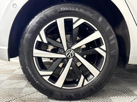 2022-Volkswagen-Polo-10-TSI-Life-Auto-DSG_7