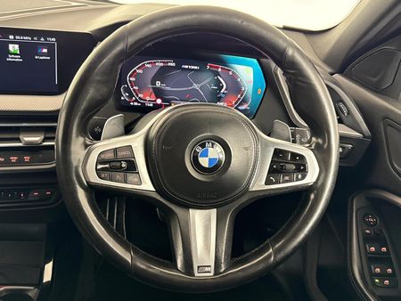 2022-BMW-1-Series-M135i-xDrive_12