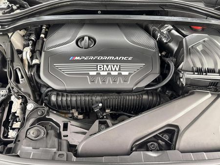 2022-BMW-1-Series-M135i-xDrive_13