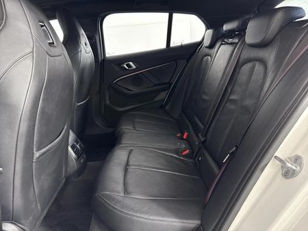 2022-BMW-1-Series-M135i-xDrive_3