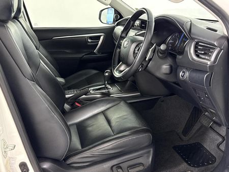 2021-Toyota-Fortuner-28-GD-6-VX-Auto_9