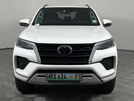 2021-Toyota-Fortuner-28-GD-6-VX-Auto_16
