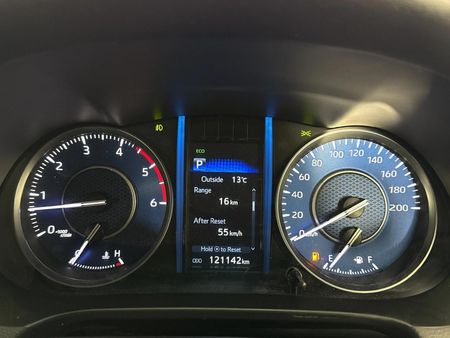 2021-Toyota-Fortuner-28-GD-6-VX-Auto_2
