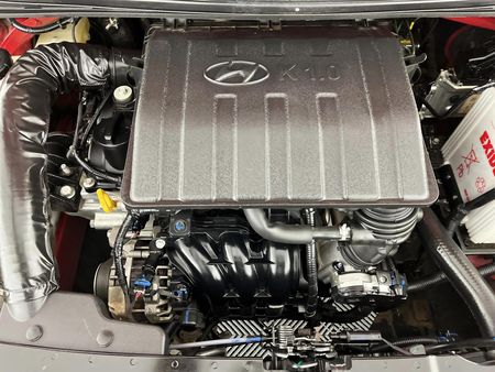 2025-Hyundai-Grand-i10-10-Motion_11