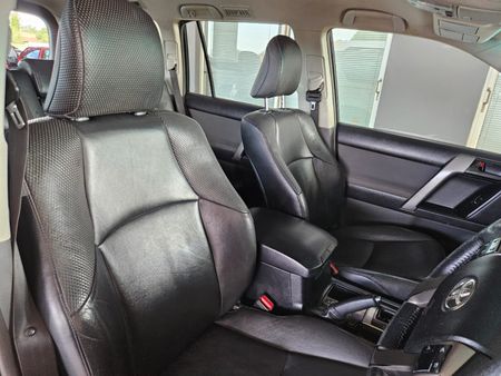 2011-Toyota-Land-Cruiser-Prado-40-V6-TX-Auto_9