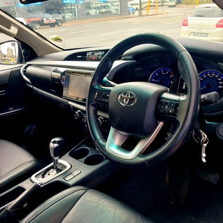 2016-Toyota-Hilux-28-GD-6-Raised-Body-Raider-Double-Cab-Auto_12