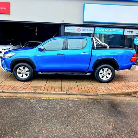 2016-Toyota-Hilux-28-GD-6-Raised-Body-Raider-Double-Cab-Auto_3