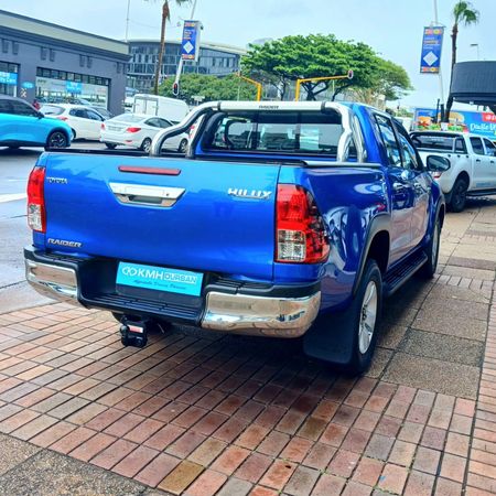2016-Toyota-Hilux-28-GD-6-Raised-Body-Raider-Double-Cab-Auto_5